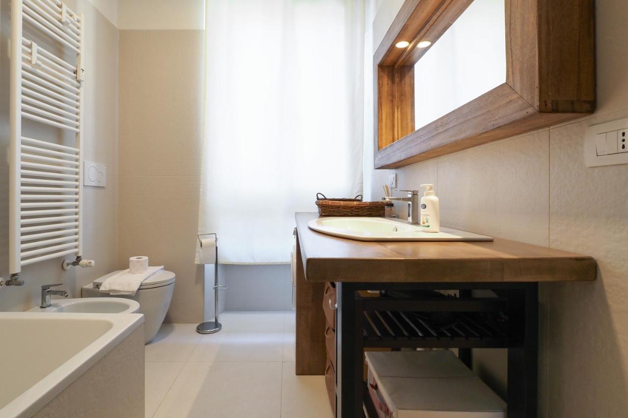 Primopiano - Cantoni Apartment Milan Bagian luar foto